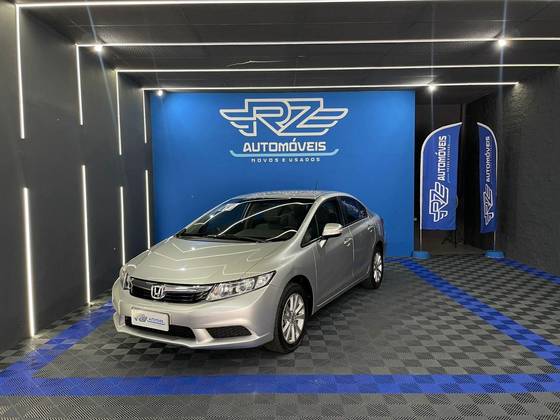 HONDA CIVIC 1.8 LXL 16V FLEX 4P AUTOMÁTICO HONDA CIVIC 1.8 LXL 16V FLEX 4P AUTOMÁTICO